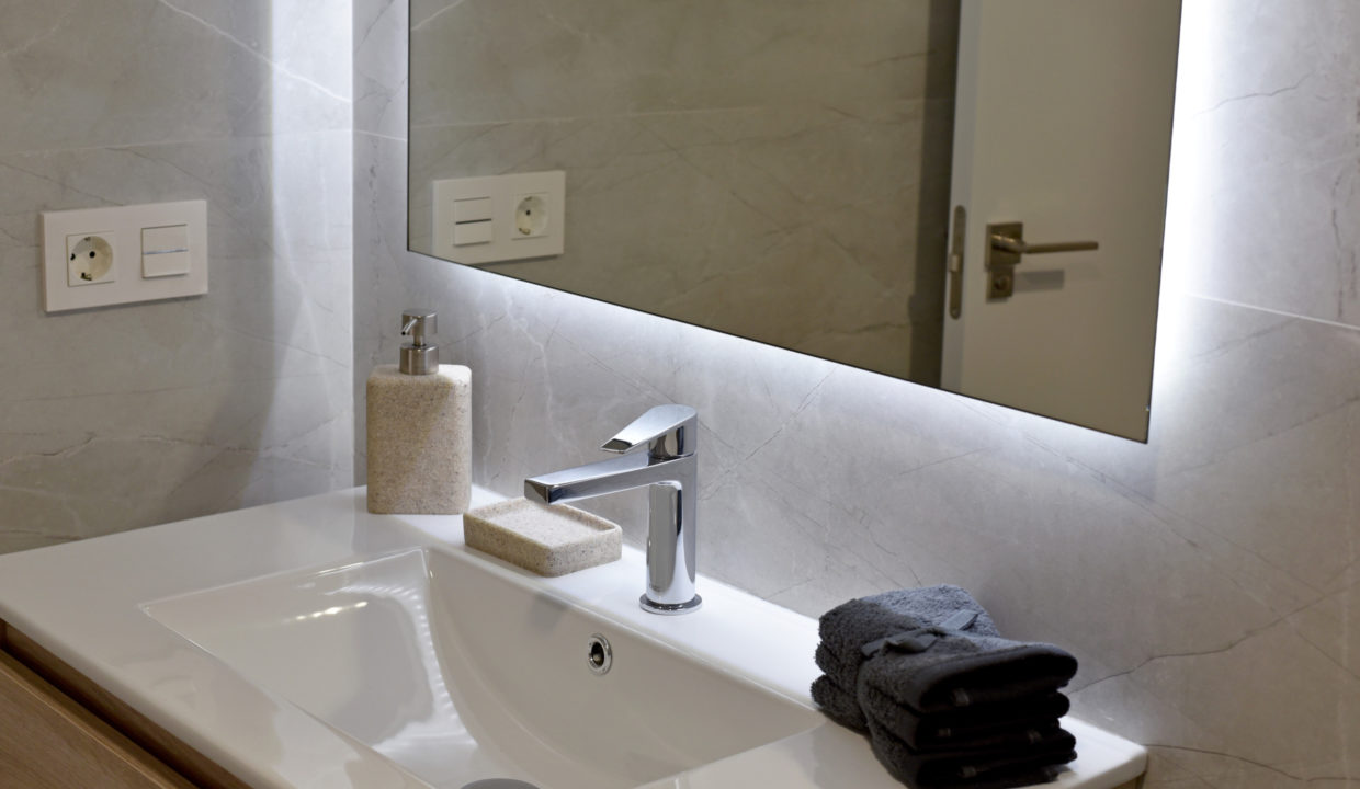B10_Essential_Javea_bathroom_June-2022-scaled