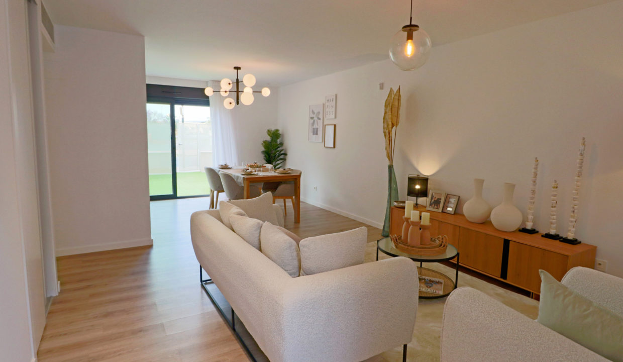 B2_Essential_Javea_salon_June-2022-scaled