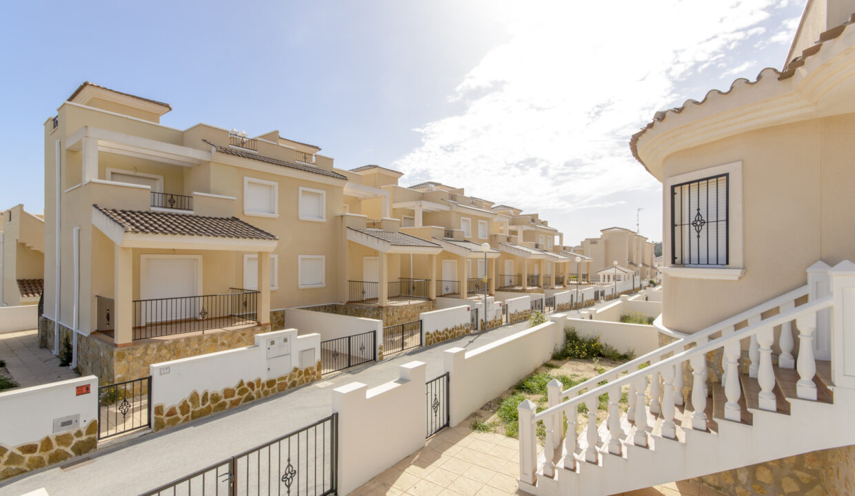 SEMI-DETACHED-PROPERTIES-CALLE-INTERIOR-1-scaled