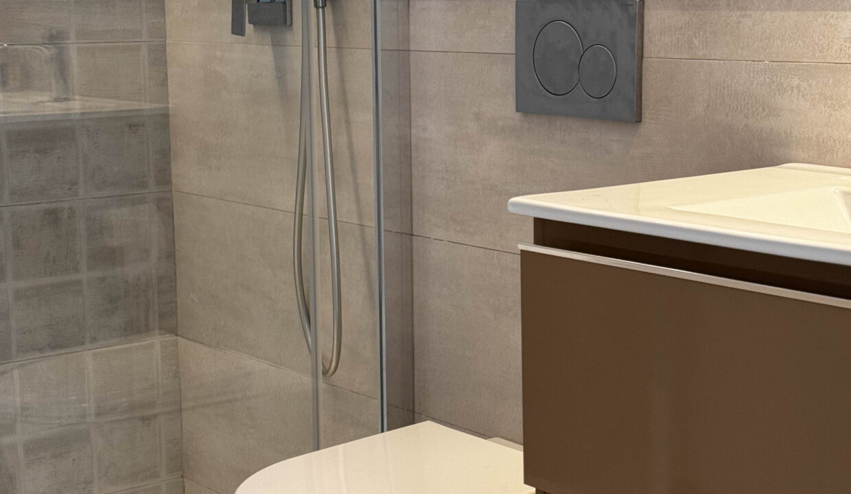 img_3466jpg_53668772740_o-scaled