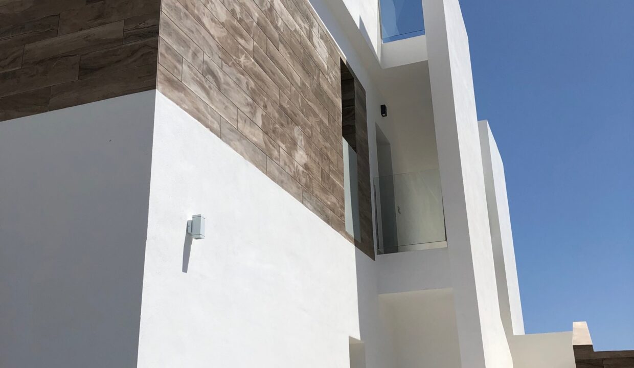 img_4288_49617452102_o-scaled