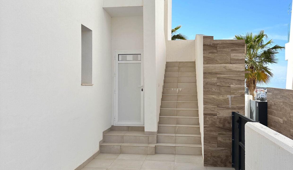 img_5676jpg_53667439852_o-scaled