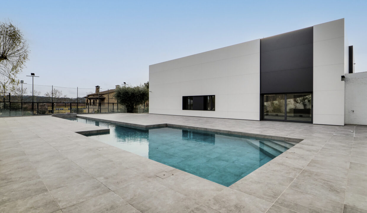 2210793-Bearbeitet-scaled