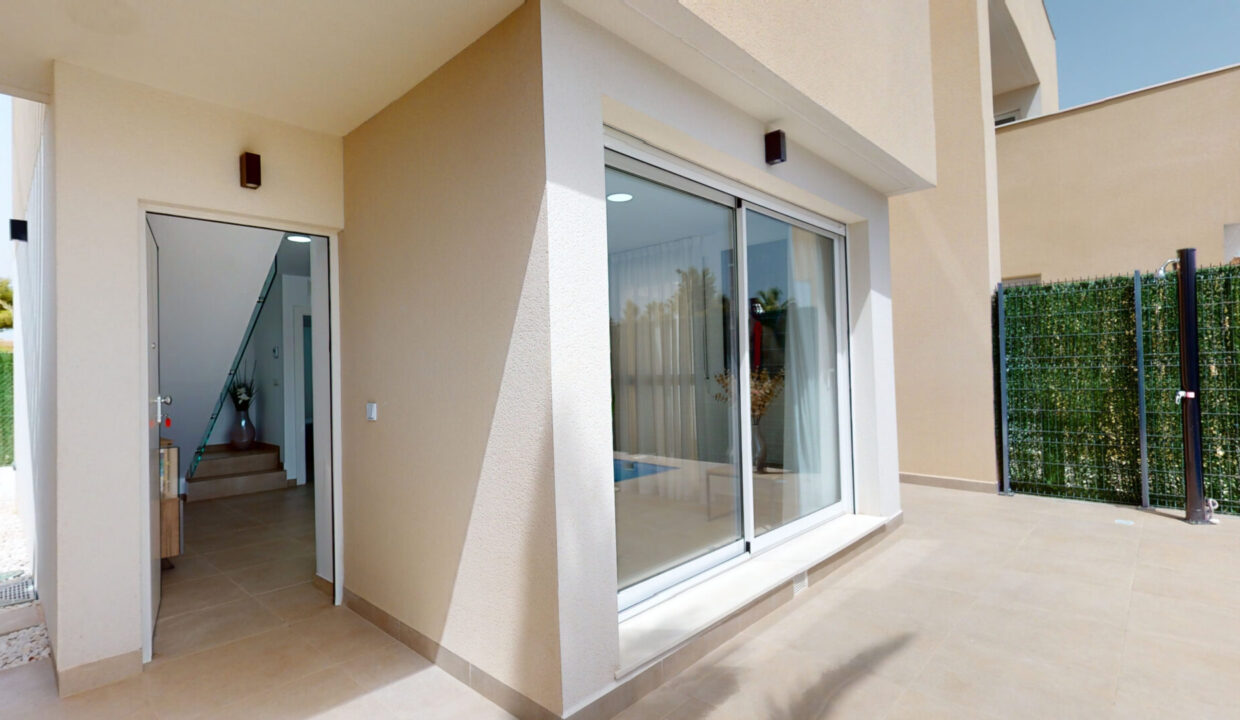 8.-entrance-scaled