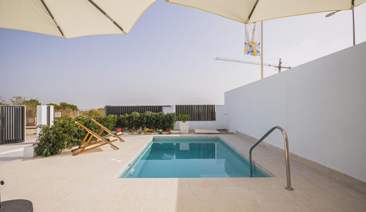 102419-Half-vrijstaande-villas-in-Torrevieja-11