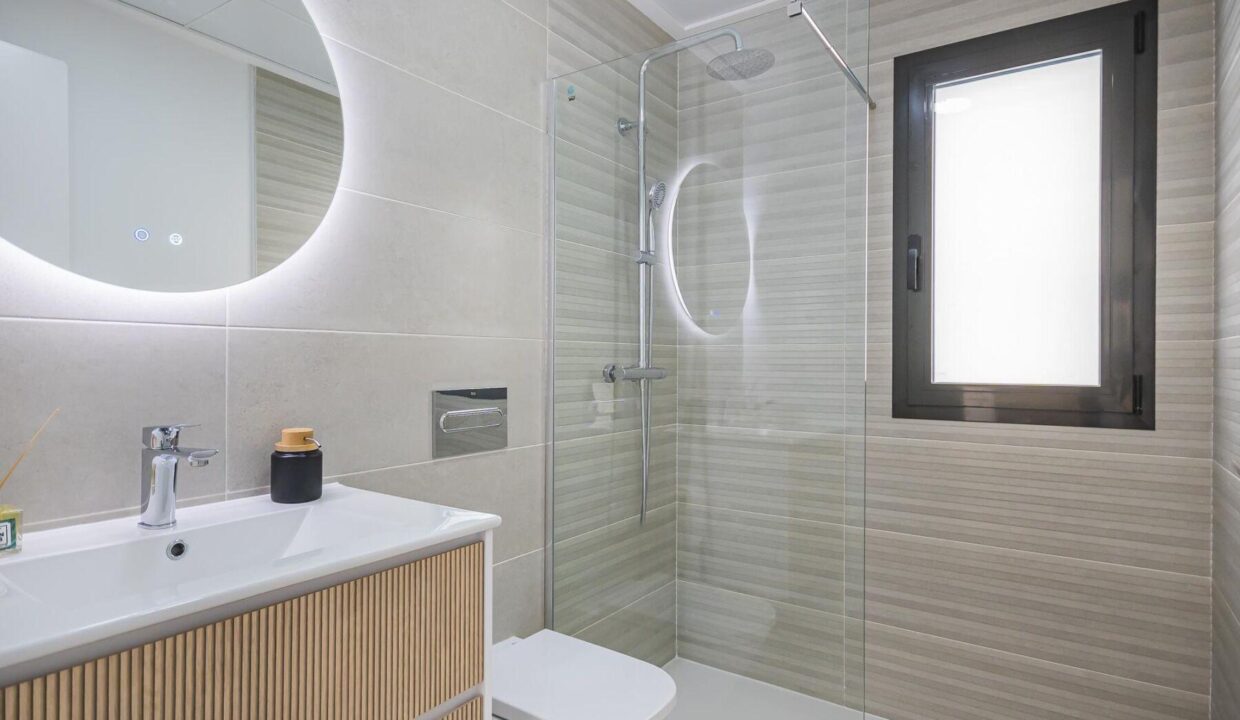 102419-Half-vrijstaande-villas-in-Torrevieja-4