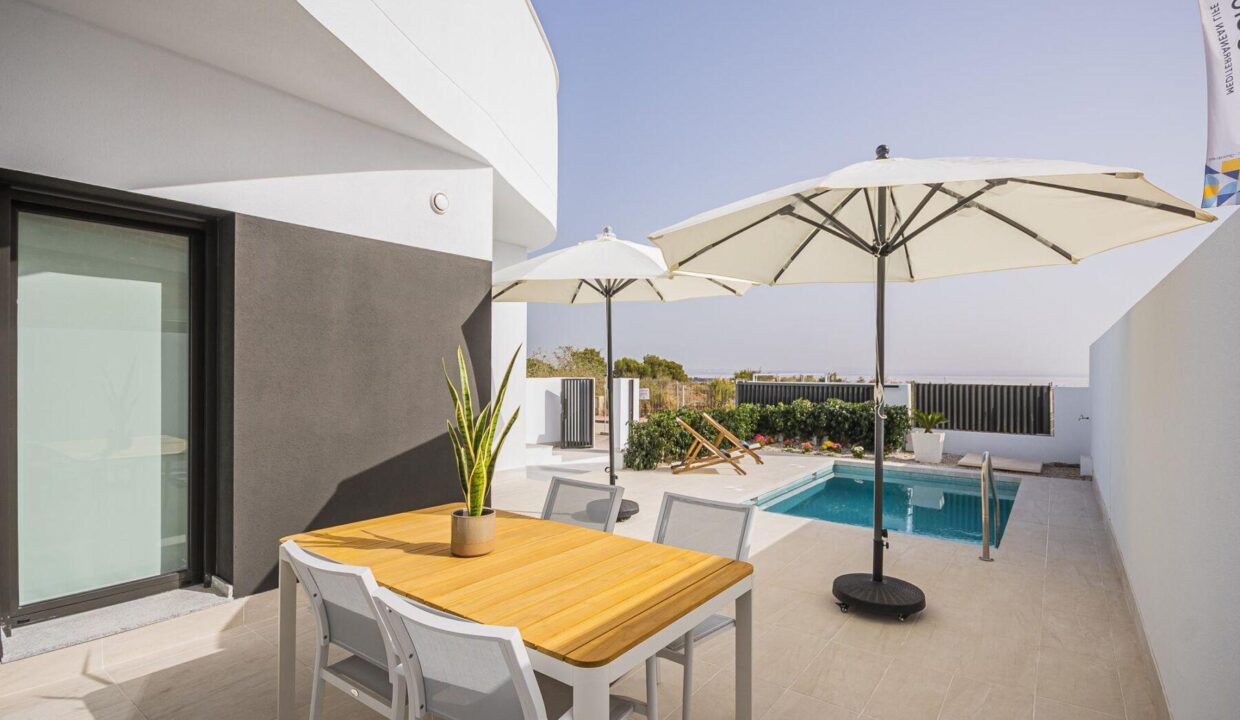 102419-Half-vrijstaande-villas-in-Torrevieja-9