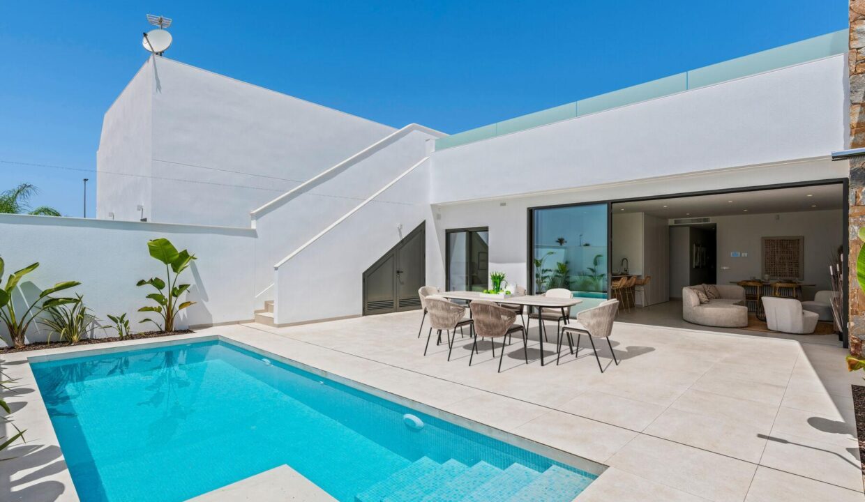 104078-Mooie-vrijstaande-villa-in-Los-Alcazares-Murcia