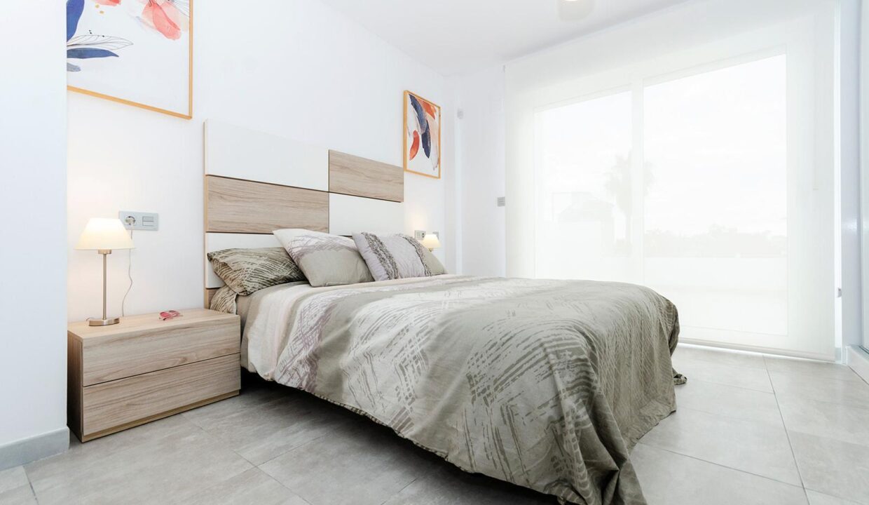 107359-Prachtige-vrijstaande-villas-in-Torrevieja-23