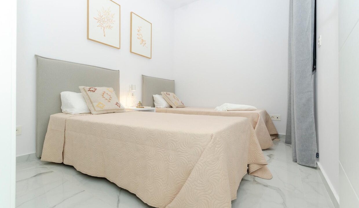107359-Prachtige-vrijstaande-villas-in-Torrevieja-32