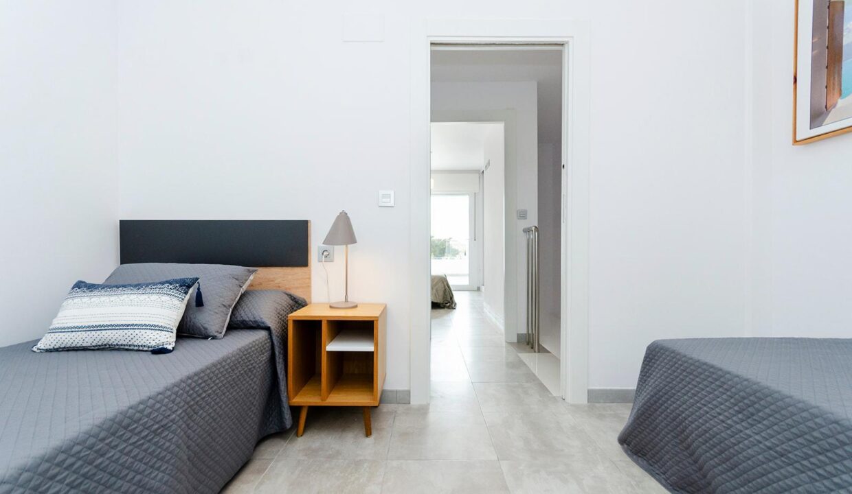 107359-Prachtige-vrijstaande-villas-in-Torrevieja-4