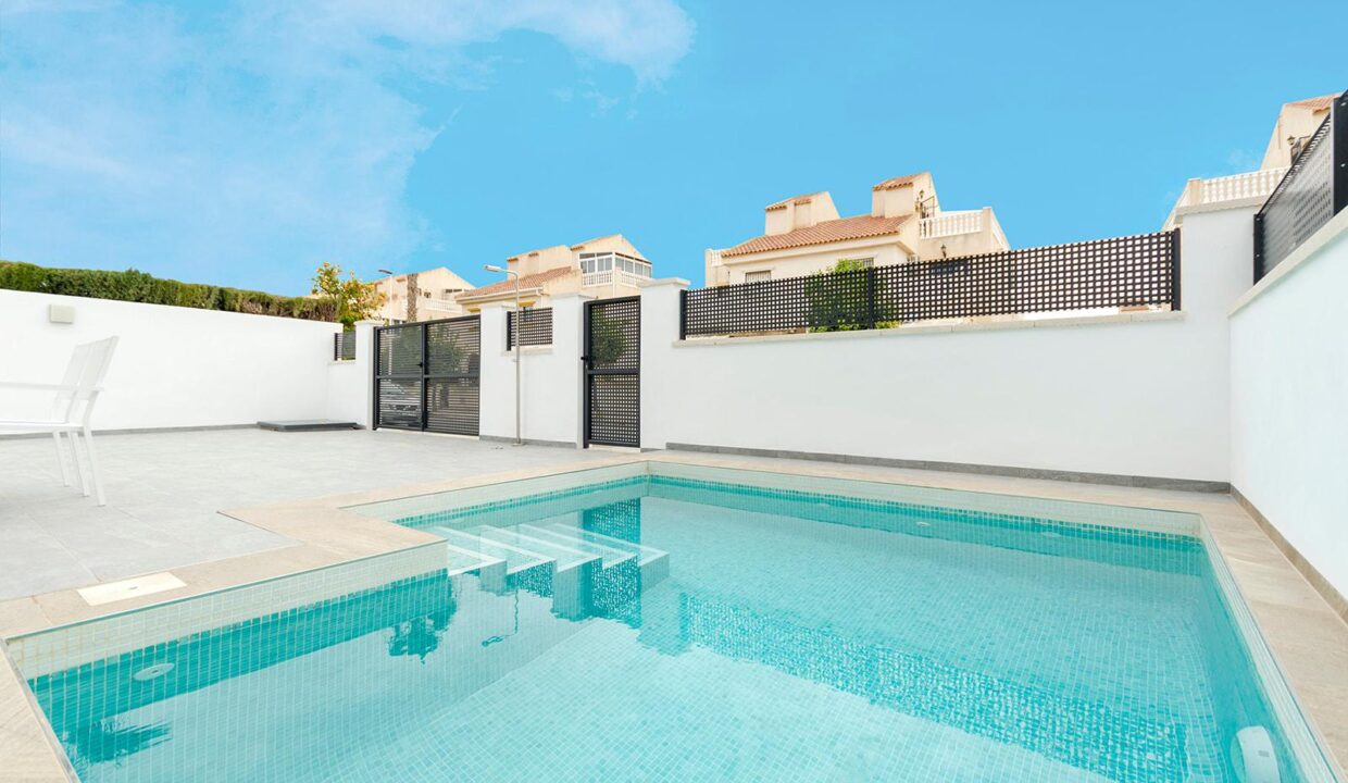 107359-Prachtige-vrijstaande-villas-in-Torrevieja-43
