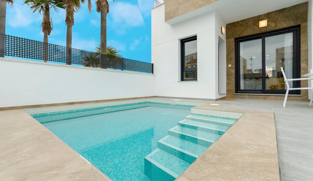 107359-Prachtige-vrijstaande-villas-in-Torrevieja-45