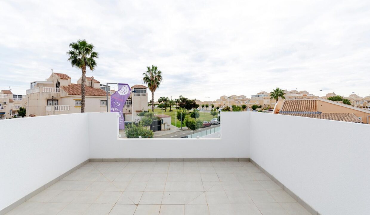 107359-Prachtige-vrijstaande-villas-in-Torrevieja-9