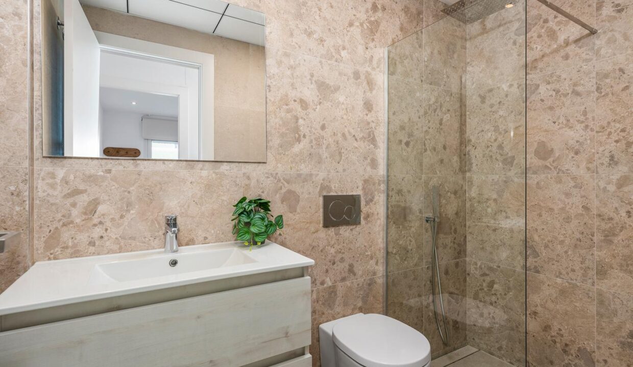 108876-Vrijstaande-villa-op-700-meter-van-de-zee-in-Los-Alcazares-Murcia-14