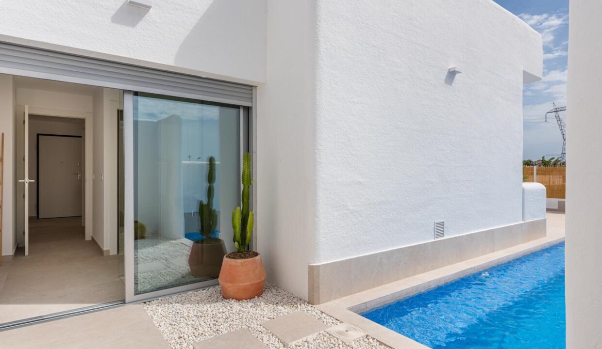 108876-Vrijstaande-villa-op-700-meter-van-de-zee-in-Los-Alcazares-Murcia-53