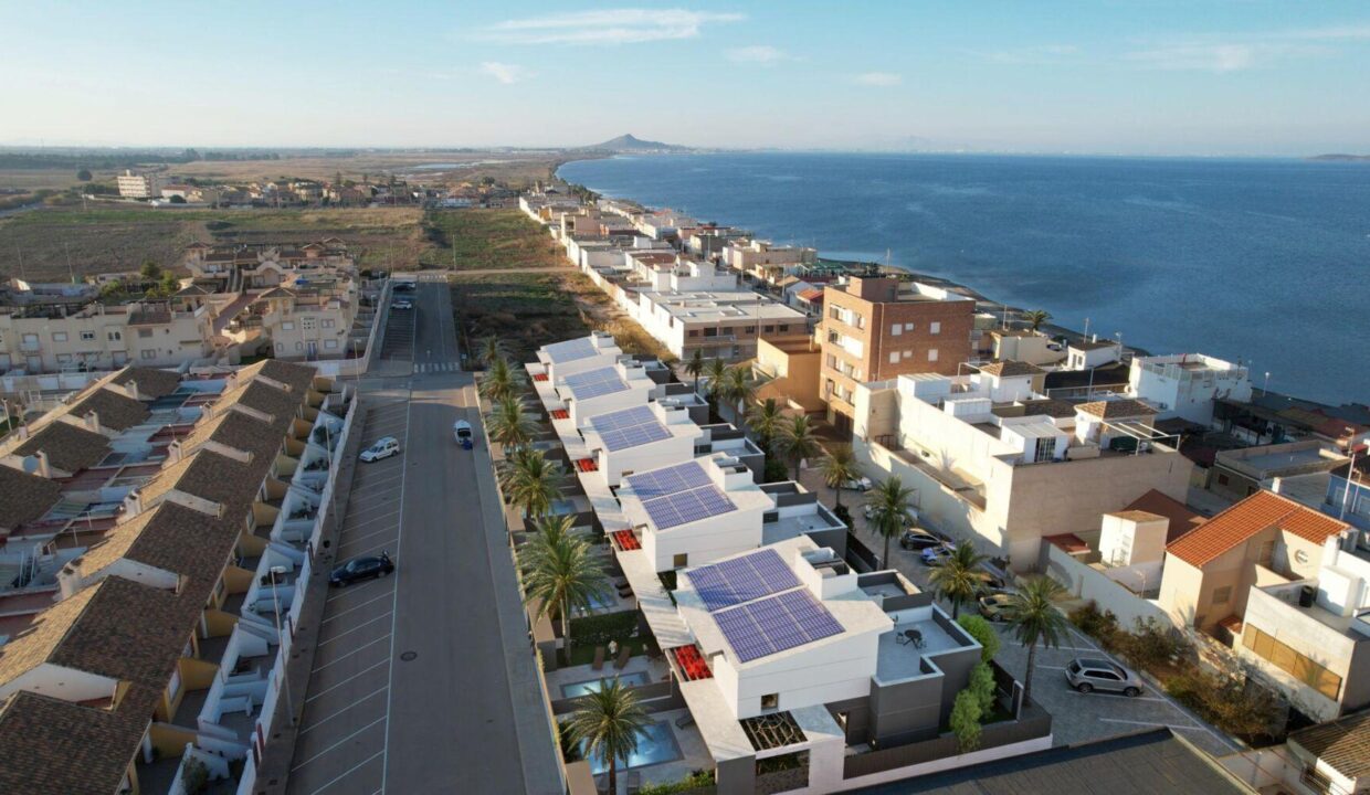 111819-Geschakelde-woningen-op-100-meter-van-het-strand-in-Los-Nietos-Murcia-22
