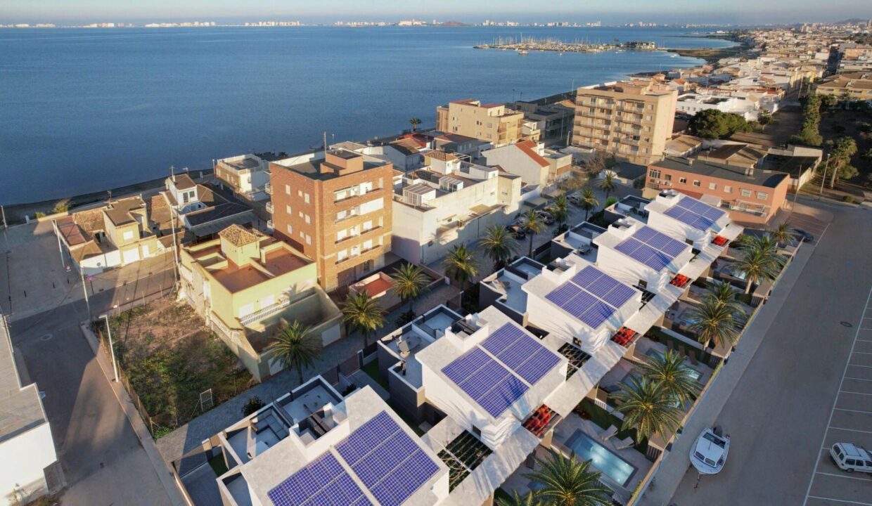 111819-Geschakelde-woningen-op-100-meter-van-het-strand-in-Los-Nietos-Murcia-24