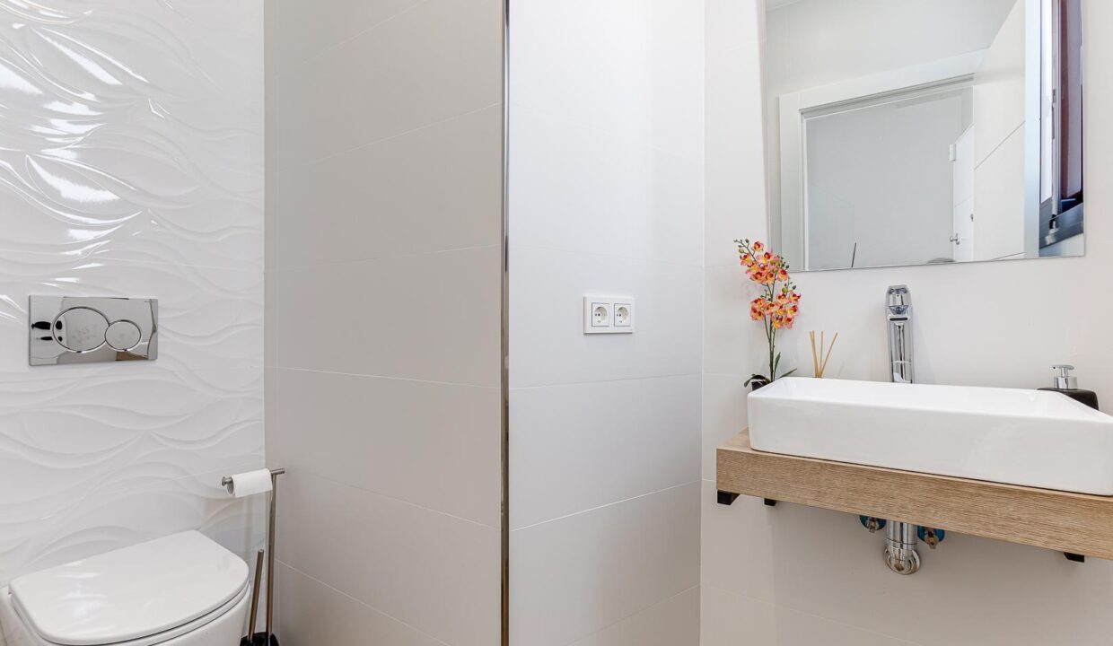 115830-Vrijstaande-villas-met-uitzicht-op-de-bergen-in-Finestrat-27