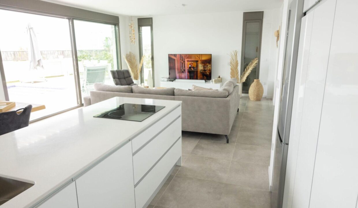 120316-Vrijstaande-villa-in-Finestrat-met-zeezicht-23