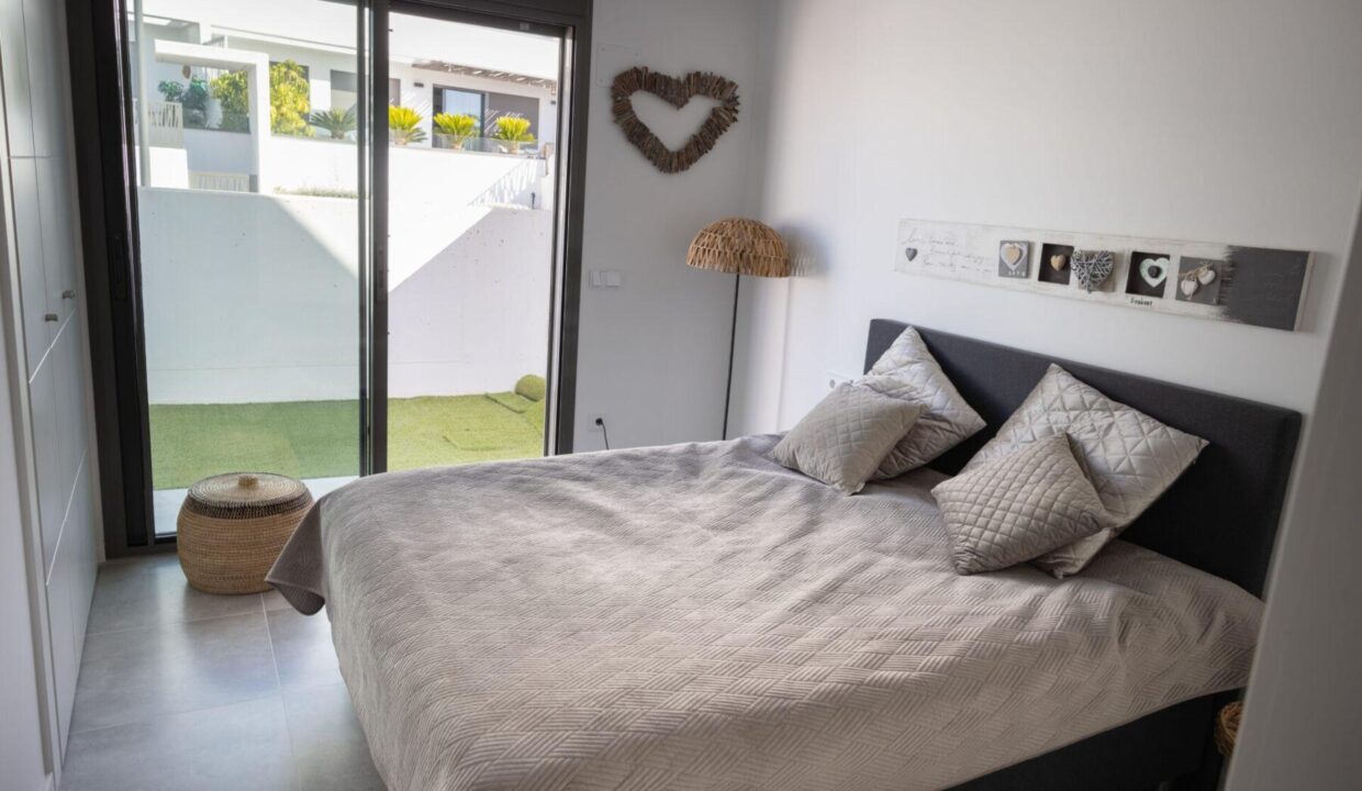 120316-Vrijstaande-villa-in-Finestrat-met-zeezicht-6