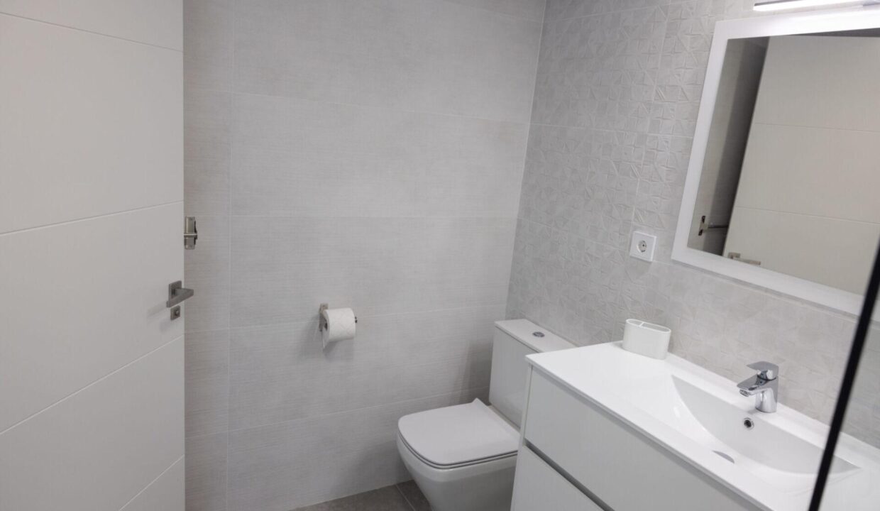 120316-Vrijstaande-villa-in-Finestrat-met-zeezicht-8