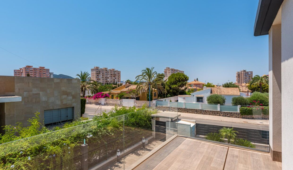 125401-Vrijstaande-woningen-op-slechts-een-paar-stappen-van-zee-in-La-Manga-del-Mar-Menor-10