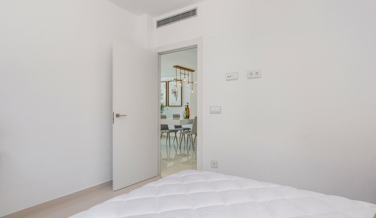 125401-Vrijstaande-woningen-op-slechts-een-paar-stappen-van-zee-in-La-Manga-del-Mar-Menor-32