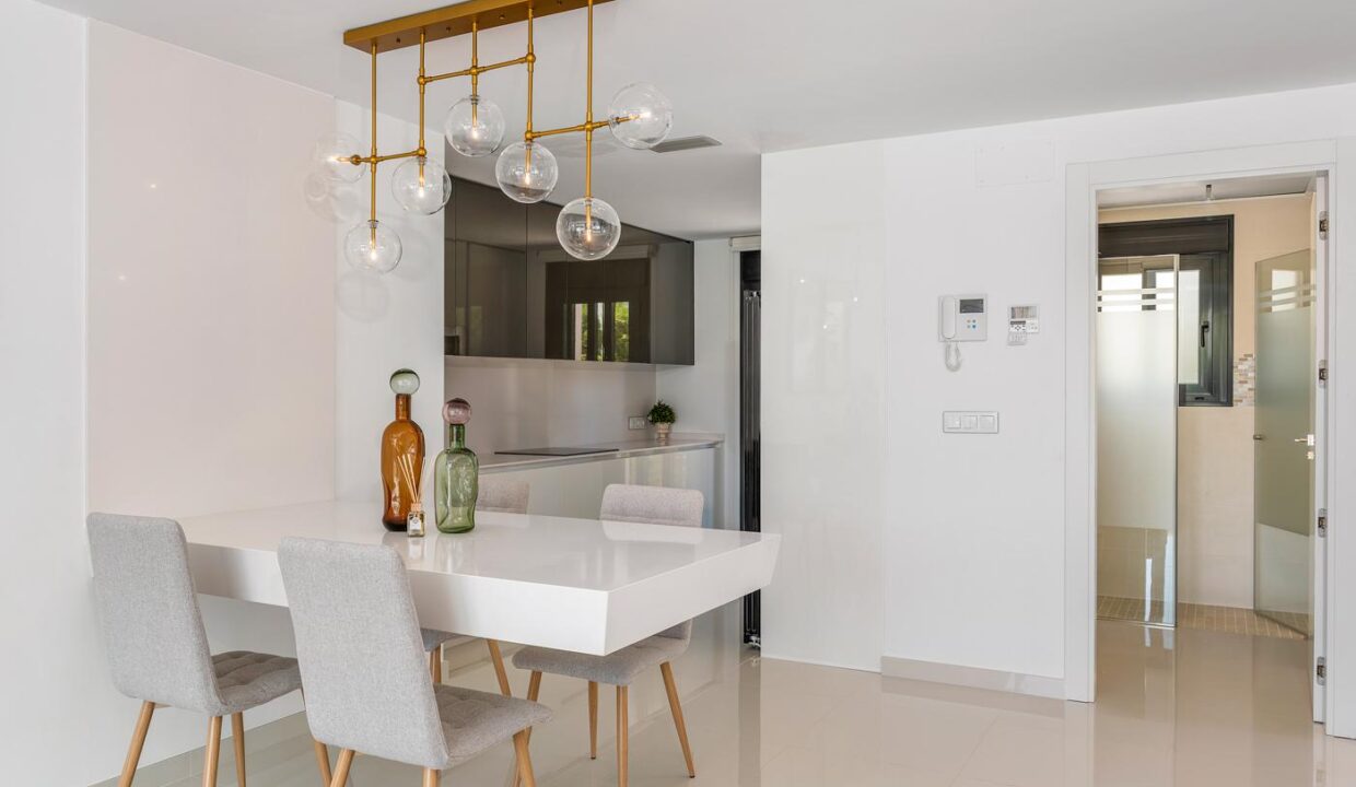 125401-Vrijstaande-woningen-op-slechts-een-paar-stappen-van-zee-in-La-Manga-del-Mar-Menor-35