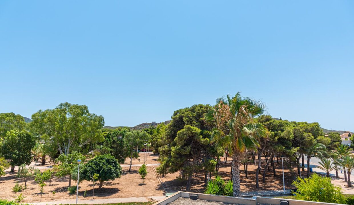 125401-Vrijstaande-woningen-op-slechts-een-paar-stappen-van-zee-in-La-Manga-del-Mar-Menor-41