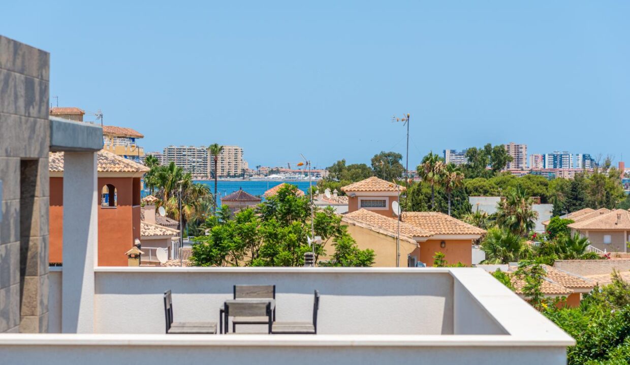 125401-Vrijstaande-woningen-op-slechts-een-paar-stappen-van-zee-in-La-Manga-del-Mar-Menor-50