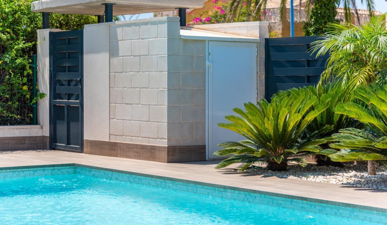 125401-Vrijstaande-woningen-op-slechts-een-paar-stappen-van-zee-in-La-Manga-del-Mar-Menor-52
