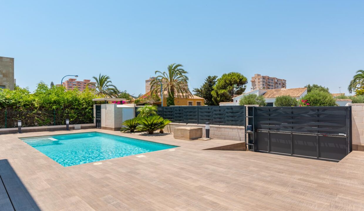 125401-Vrijstaande-woningen-op-slechts-een-paar-stappen-van-zee-in-La-Manga-del-Mar-Menor-57
