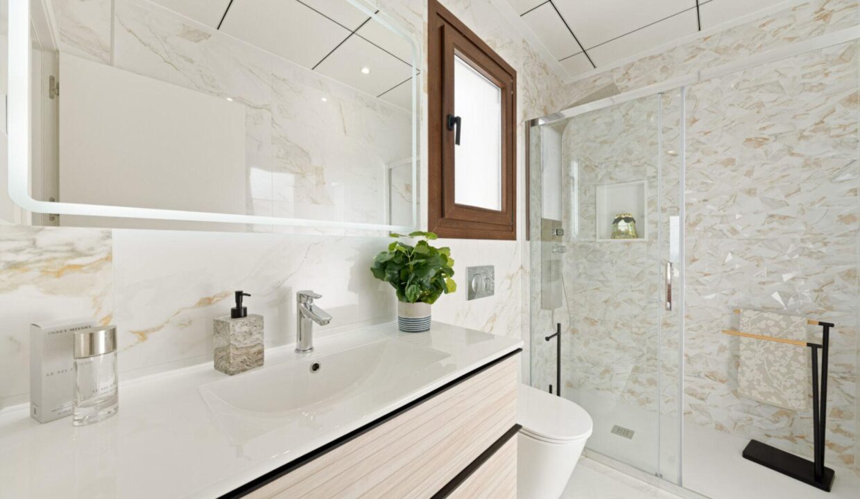 125806-Exclusieve-Vrijstaande-Villa-in-Polop-de-la-Marina-52