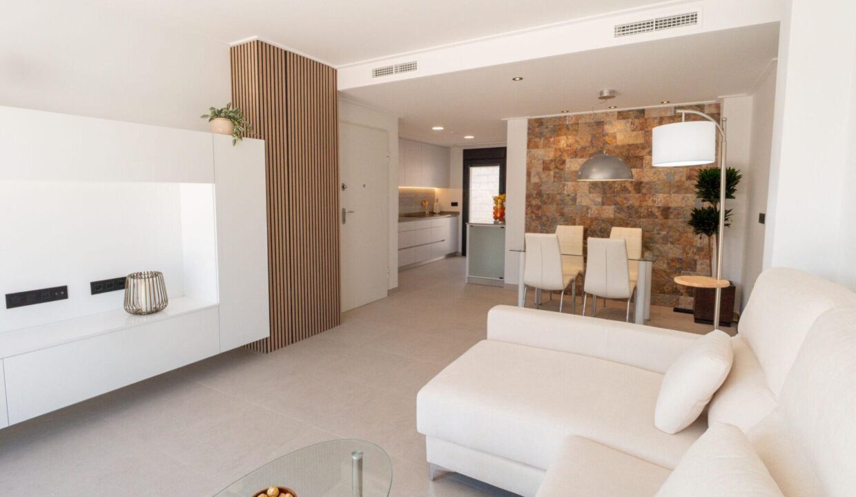 126258-Moderne-gelijkvloerse-villas-met-privezwembad-in-Oasis-La-Marina-7
