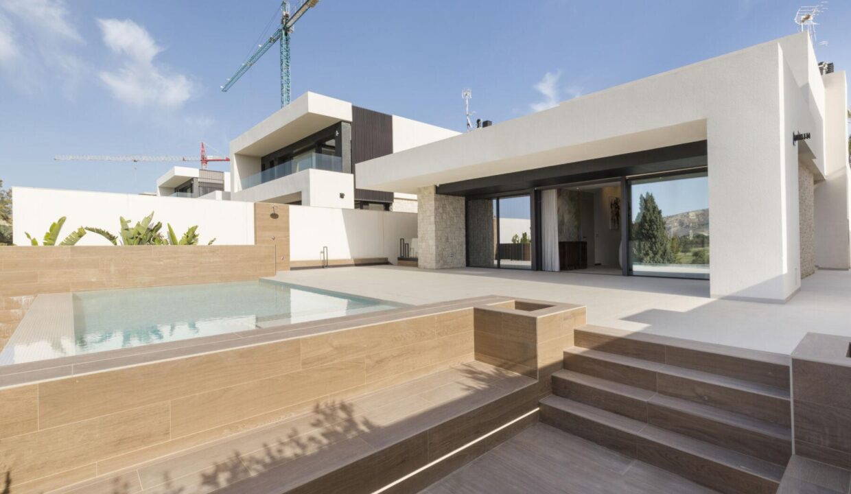 133584-Villa-aan-de-Golfbaan-in-Algorfa-11