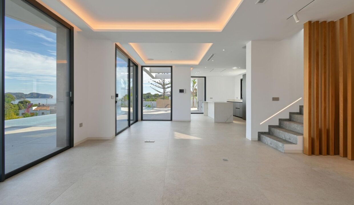 136496-Exclusieve-luxe-villa-op-een-steenworp-van-de-zee-in-Moraira-28