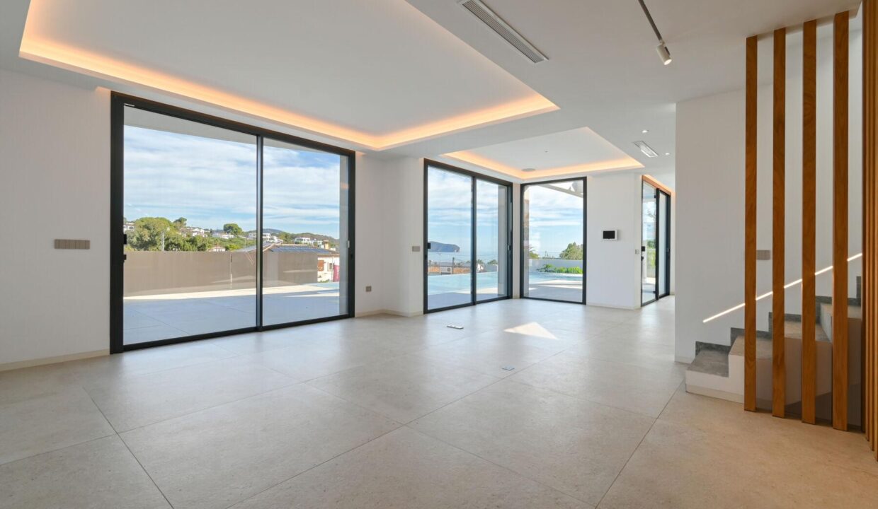 136496-Exclusieve-luxe-villa-op-een-steenworp-van-de-zee-in-Moraira-29