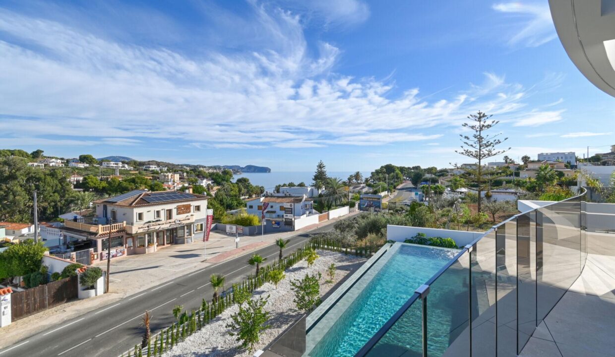 136496-Exclusieve-luxe-villa-op-een-steenworp-van-de-zee-in-Moraira-37