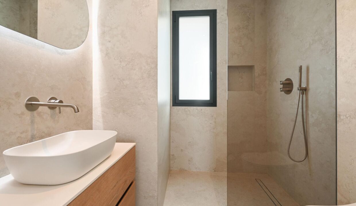136496-Exclusieve-luxe-villa-op-een-steenworp-van-de-zee-in-Moraira-41