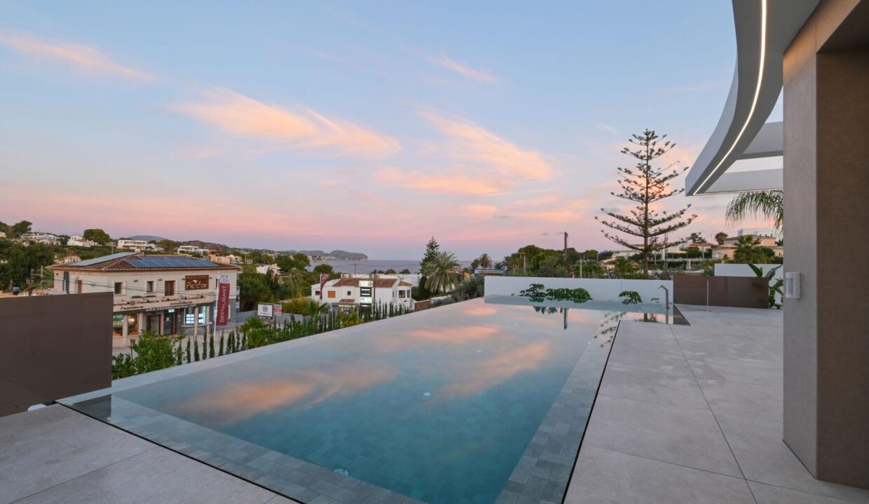 136496-Exclusieve-luxe-villa-op-een-steenworp-van-de-zee-in-Moraira-45