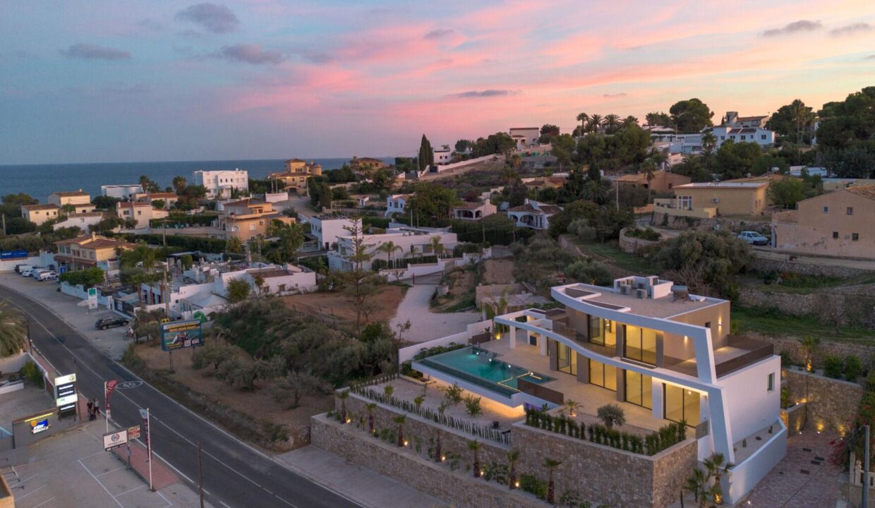 136496-Exclusieve-luxe-villa-op-een-steenworp-van-de-zee-in-Moraira-5