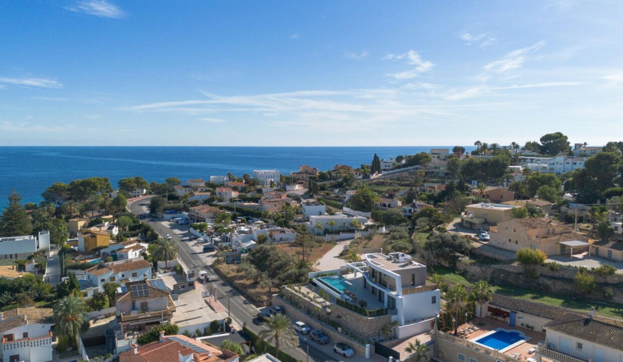 136496-Exclusieve-luxe-villa-op-een-steenworp-van-de-zee-in-Moraira-7