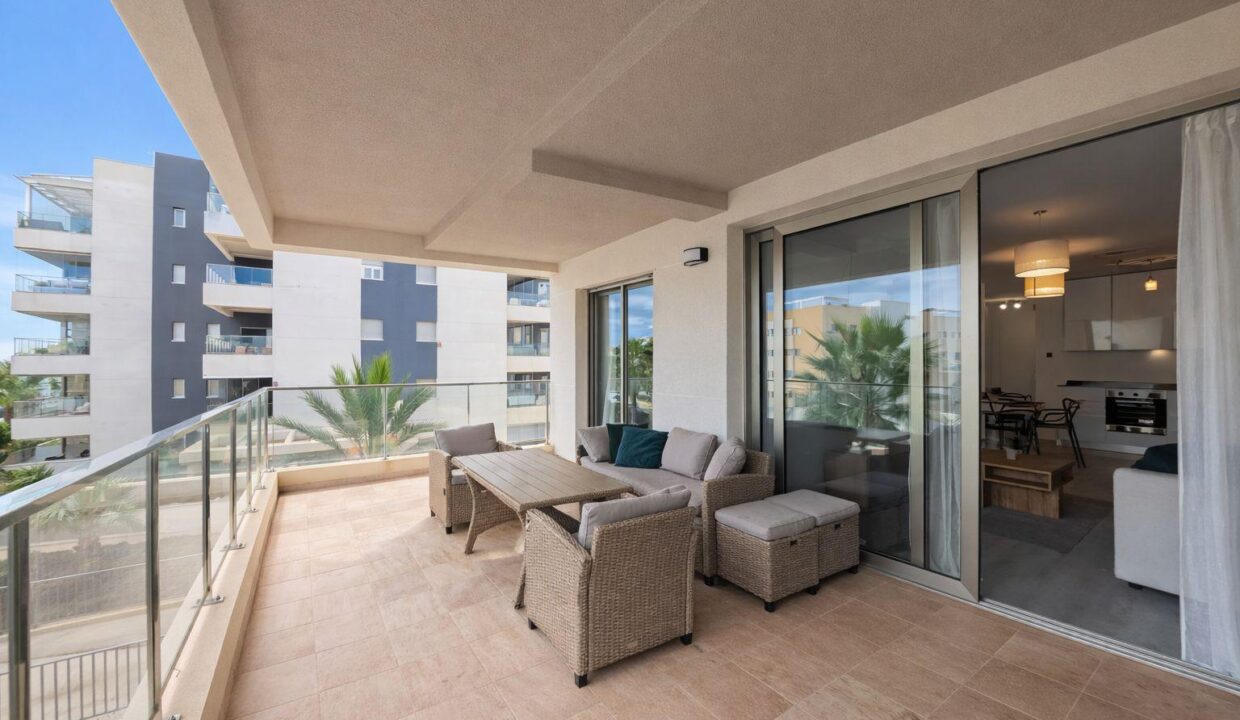 136837-Instapklaar-appartement-in-Green-Hills-Villamartin-–-3-slaapkamers-groot-terras-en-resortfaciliteiten-12