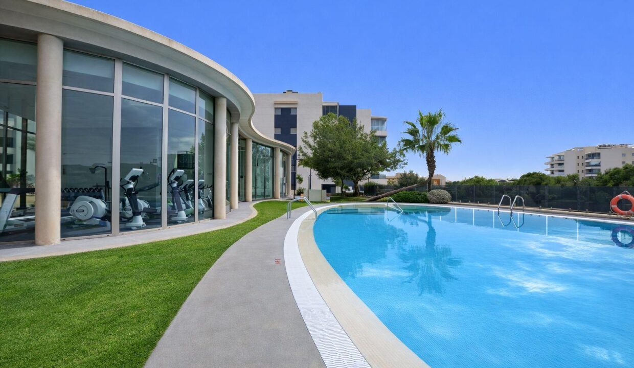 136837-Instapklaar-appartement-in-Green-Hills-Villamartin-–-3-slaapkamers-groot-terras-en-resortfaciliteiten