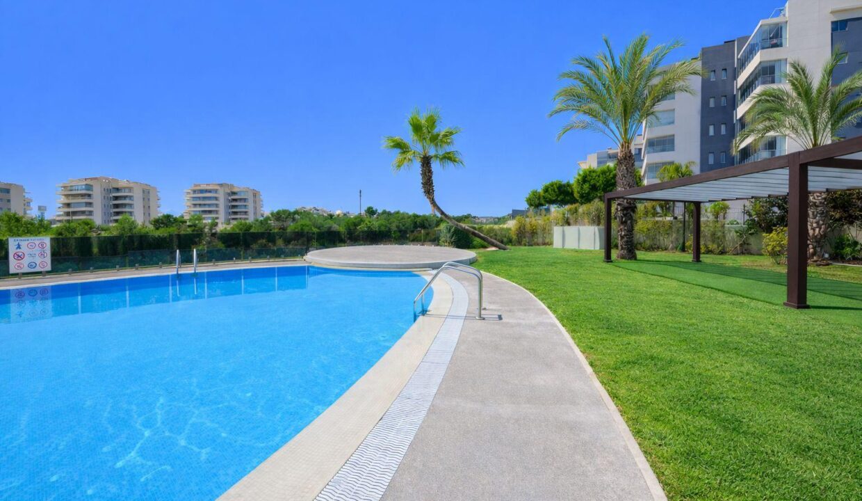 136837-Instapklaar-appartement-in-Green-Hills-Villamartin-–-3-slaapkamers-groot-terras-en-resortfaciliteiten-24