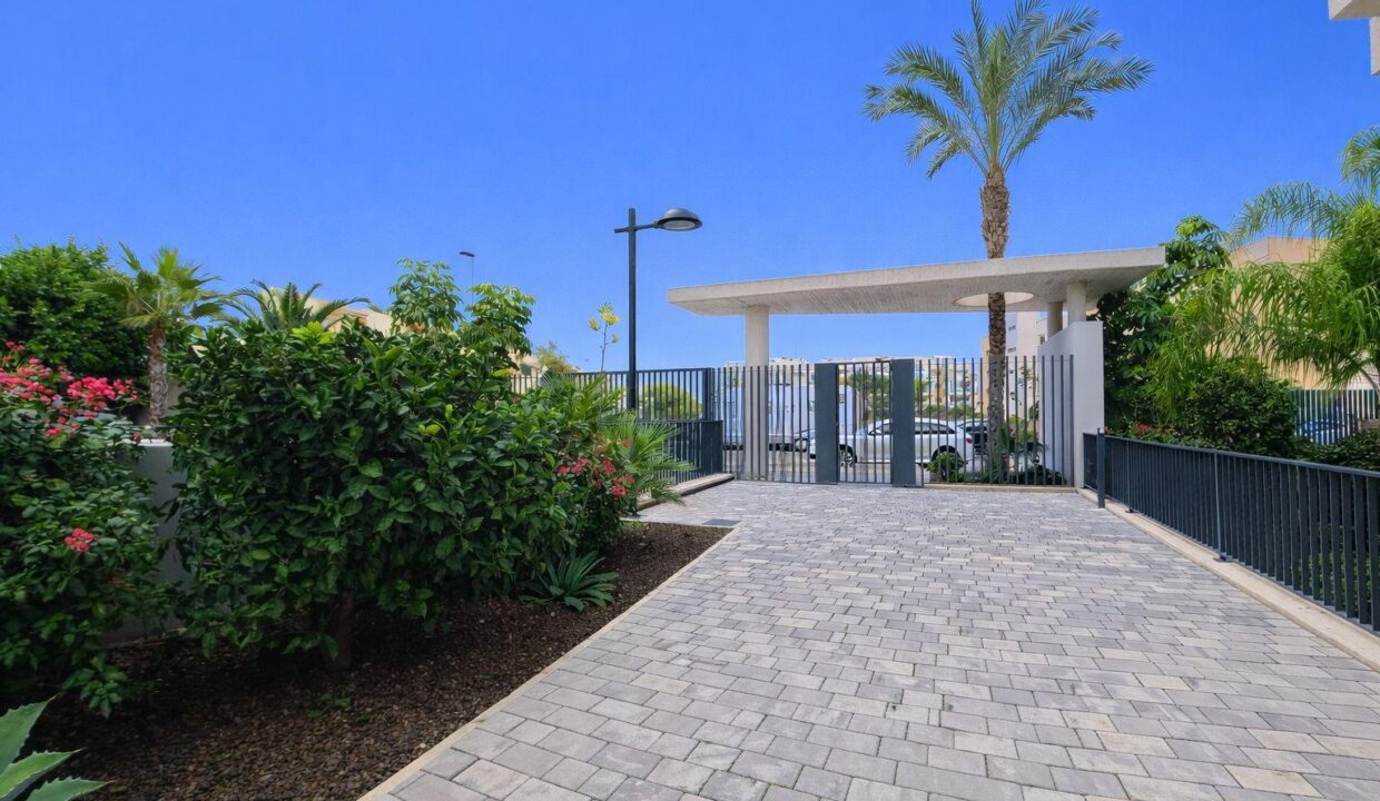 136837-Instapklaar-appartement-in-Green-Hills-Villamartin-–-3-slaapkamers-groot-terras-en-resortfaciliteiten-26