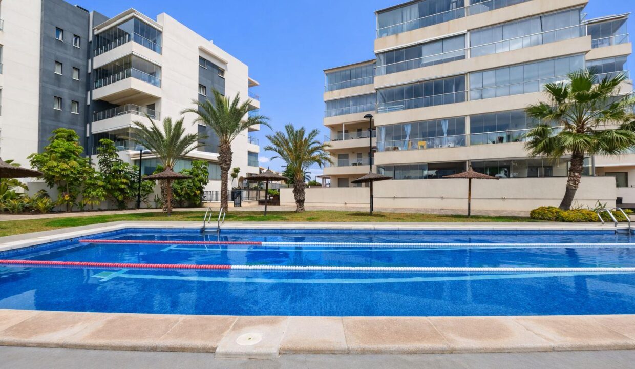 136837-Instapklaar-appartement-in-Green-Hills-Villamartin-–-3-slaapkamers-groot-terras-en-resortfaciliteiten-29