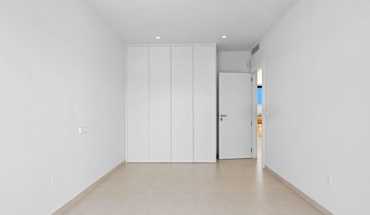 140679-Luxevillas-in-Los-Alcazares-eigentijds-design-privezwembad-en-dakterras-15