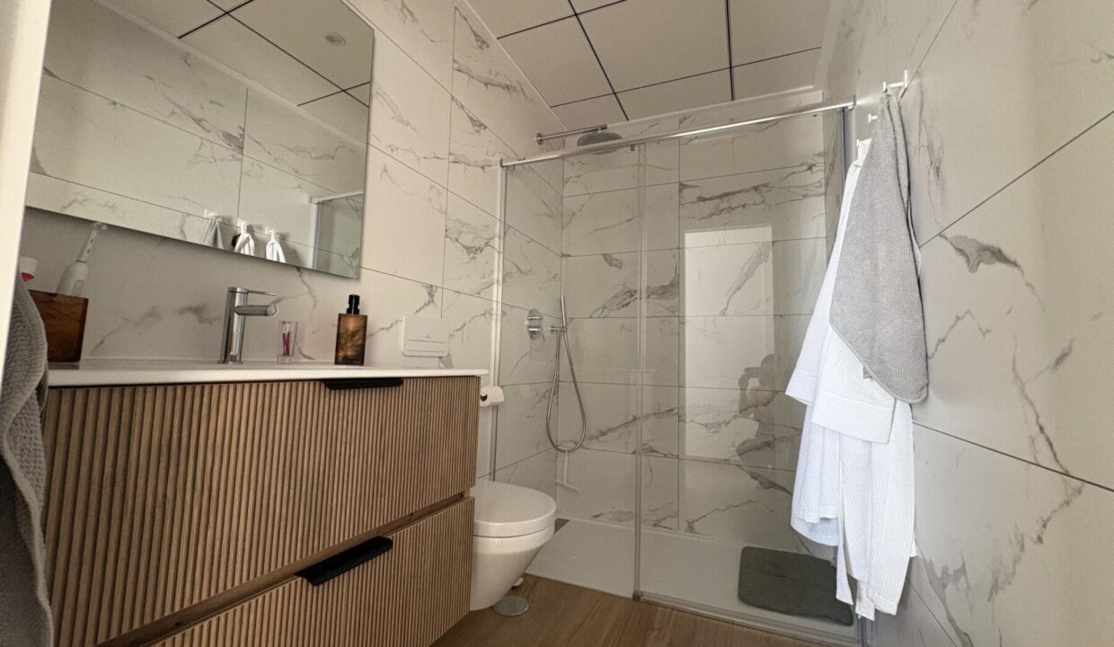 141401-Exclusief-penthouse-met-panoramisch-uitzicht-op-de-Campana-Golf-en-de-Middellandse-Zee-—-Finestrat-Costa-Blanca-11